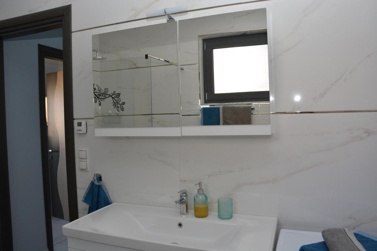Pegasus Sea View Luxury Apartments Nea Vrasna Exterior photo